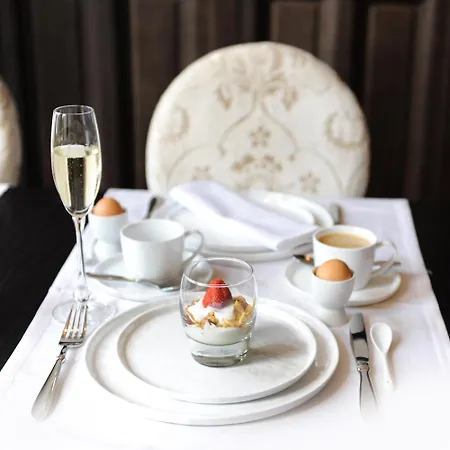 Charmehotel Saporis 3*