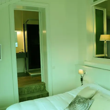 호텔 Charmehotel Saporis 3*