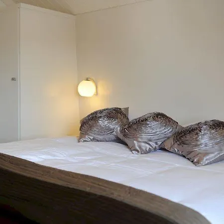 호텔 Charmehotel Saporis 3*